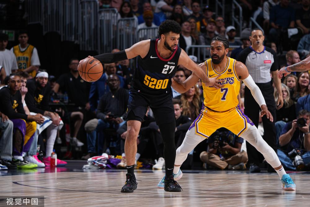 他的速度使 他的速度使